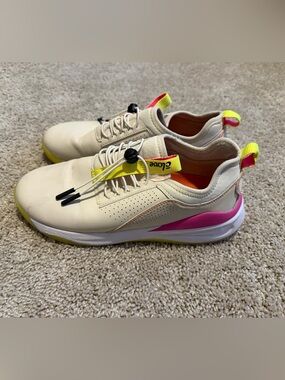 Clove Classic Nursing Shoes Lemonade Pink Yellow Women’s 8.5 Slip Resistant